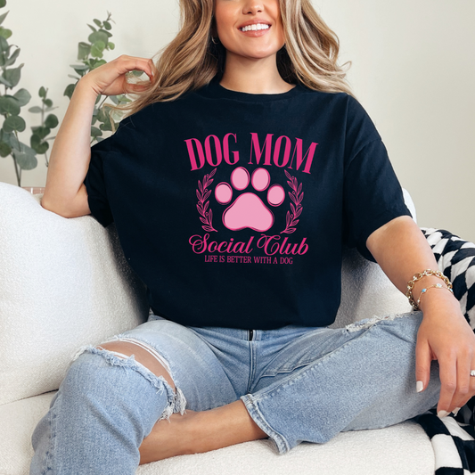 Camiseta gráfica del Club Social Mamás Perrunas