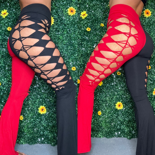 Pantalones acampanados trenzados en negro y rojo