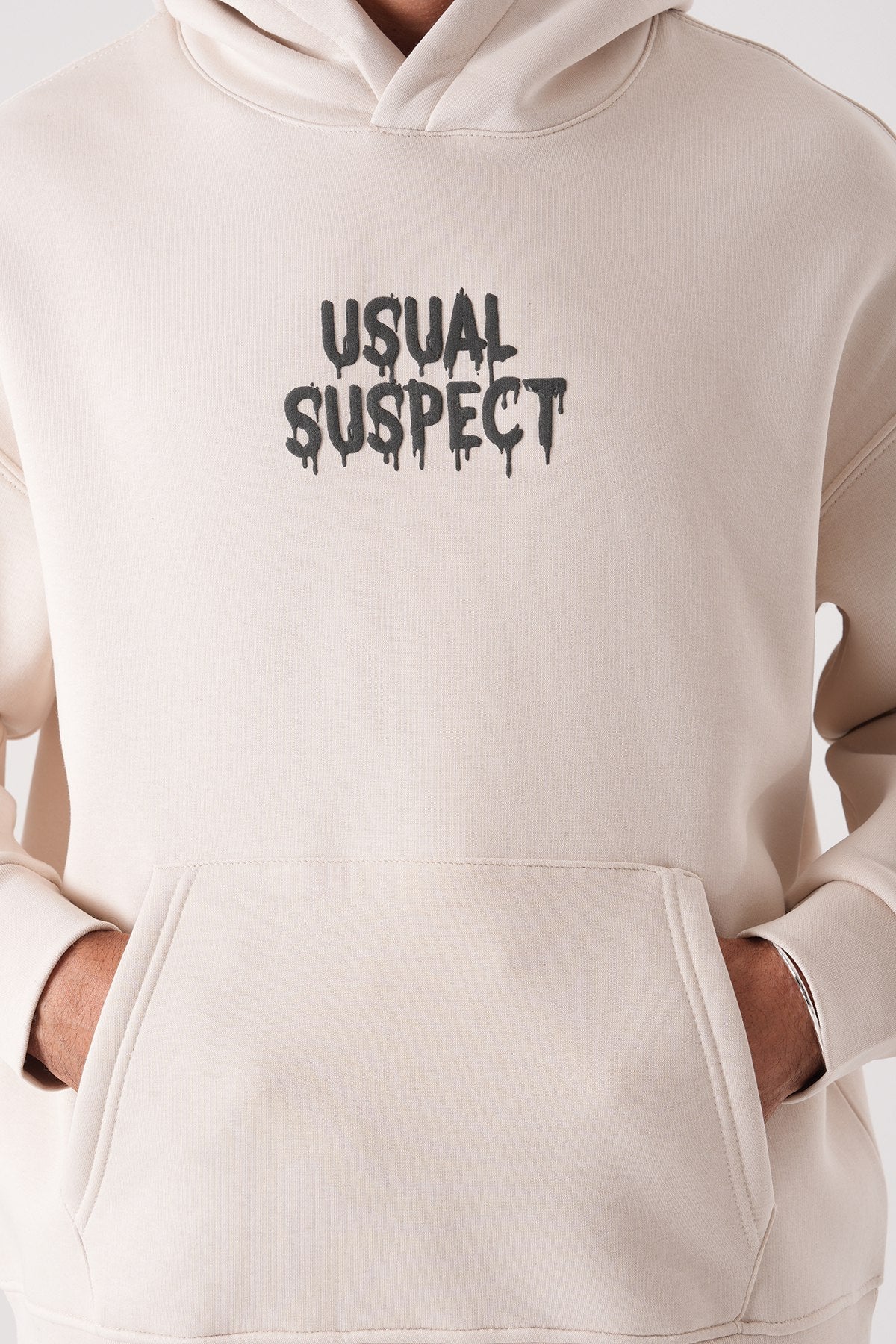 Sudadera con capucha gráfica "Sospechosos Habituales" - Sudadera oversize unisex