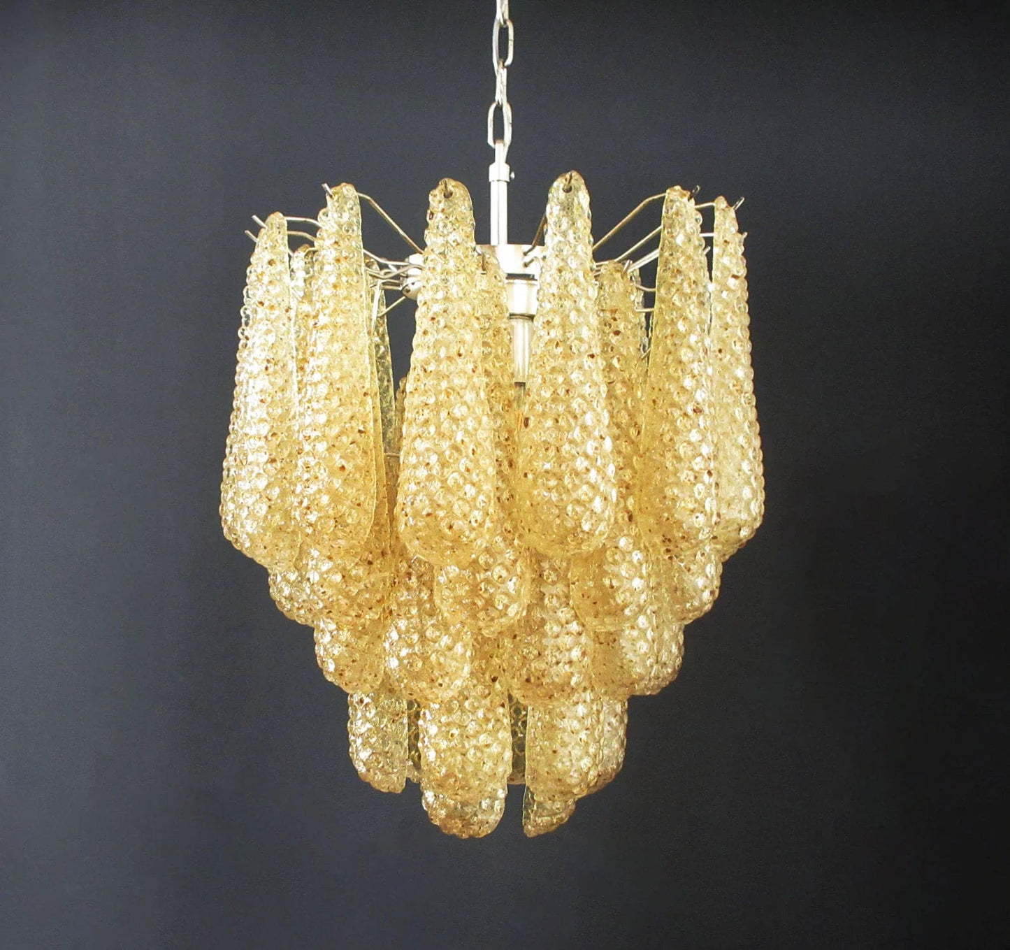 Lámpara de araña con pétalos de cristal de Murano color ámbar vintage