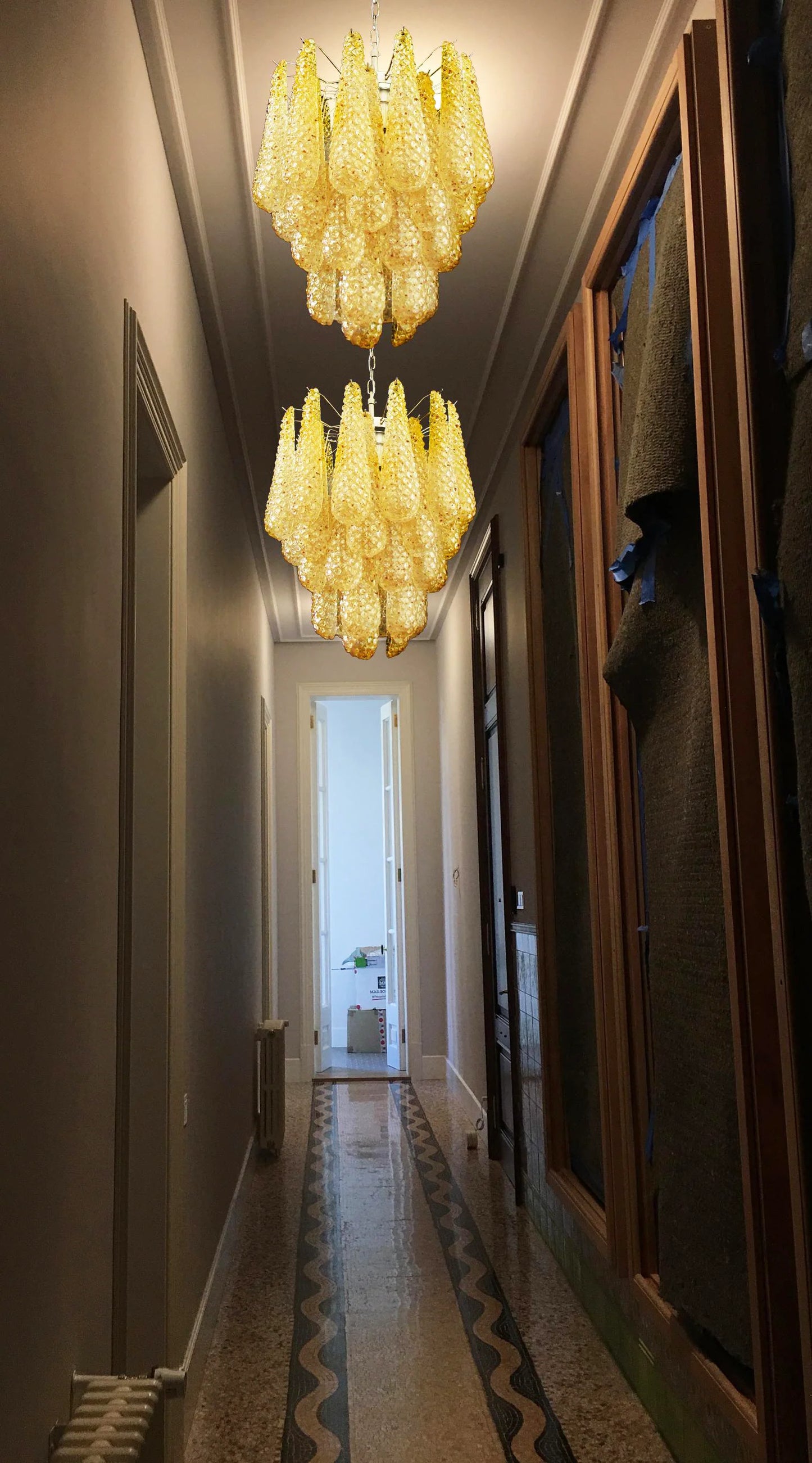 Lámpara de araña con pétalos de cristal de Murano color ámbar vintage