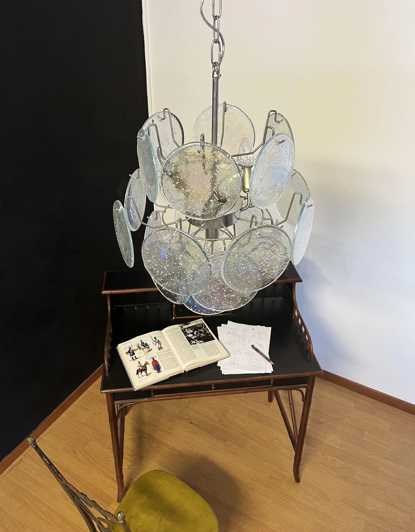 Lámpara de araña con discos de cristal iridiscente de Murano vintage