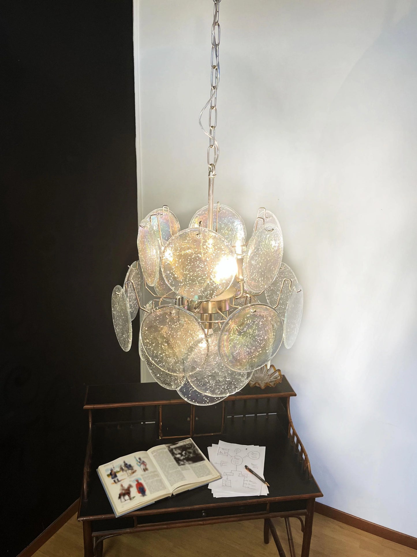 Lámpara de araña con discos de cristal iridiscente de Murano vintage