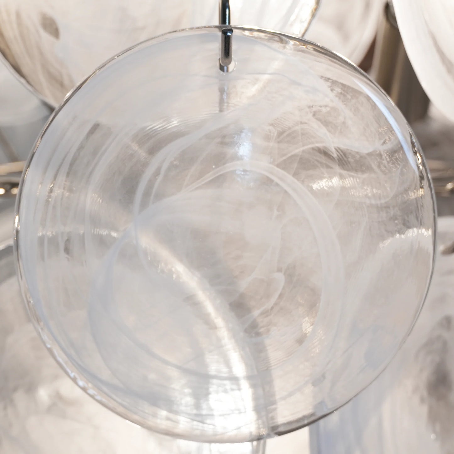 Lámpara de araña con discos de cristal blanco de Murano vintage