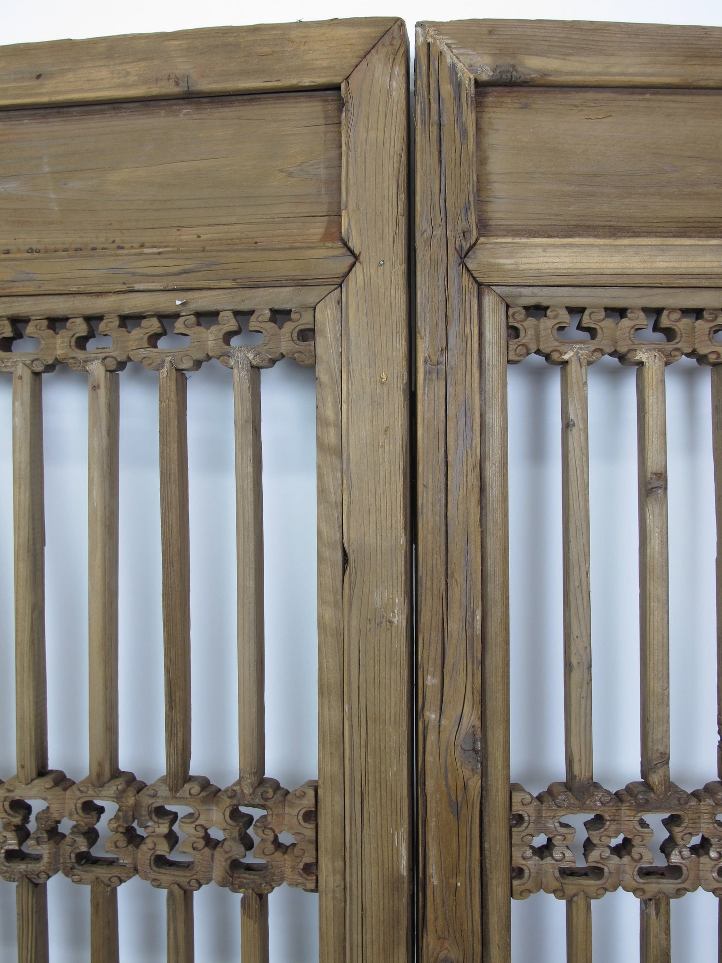Tres paneles de pantalla de madera chinos antiguos
