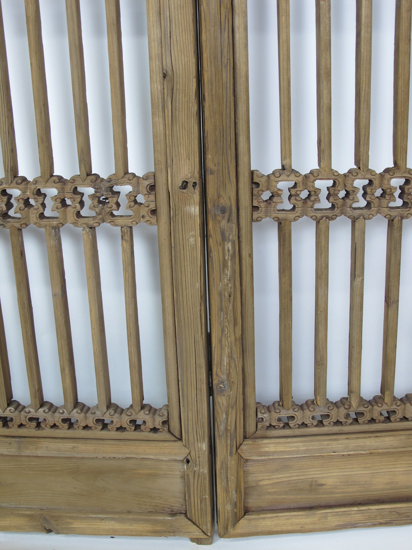 Tres paneles de pantalla de madera chinos antiguos