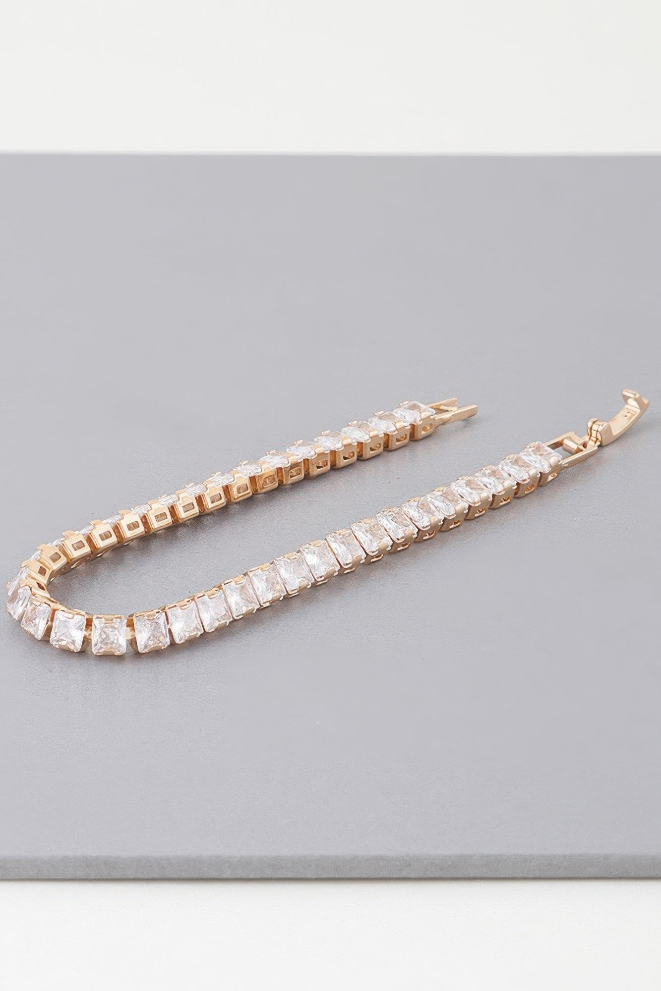 Minimal Cubic Zirconia Bracelet