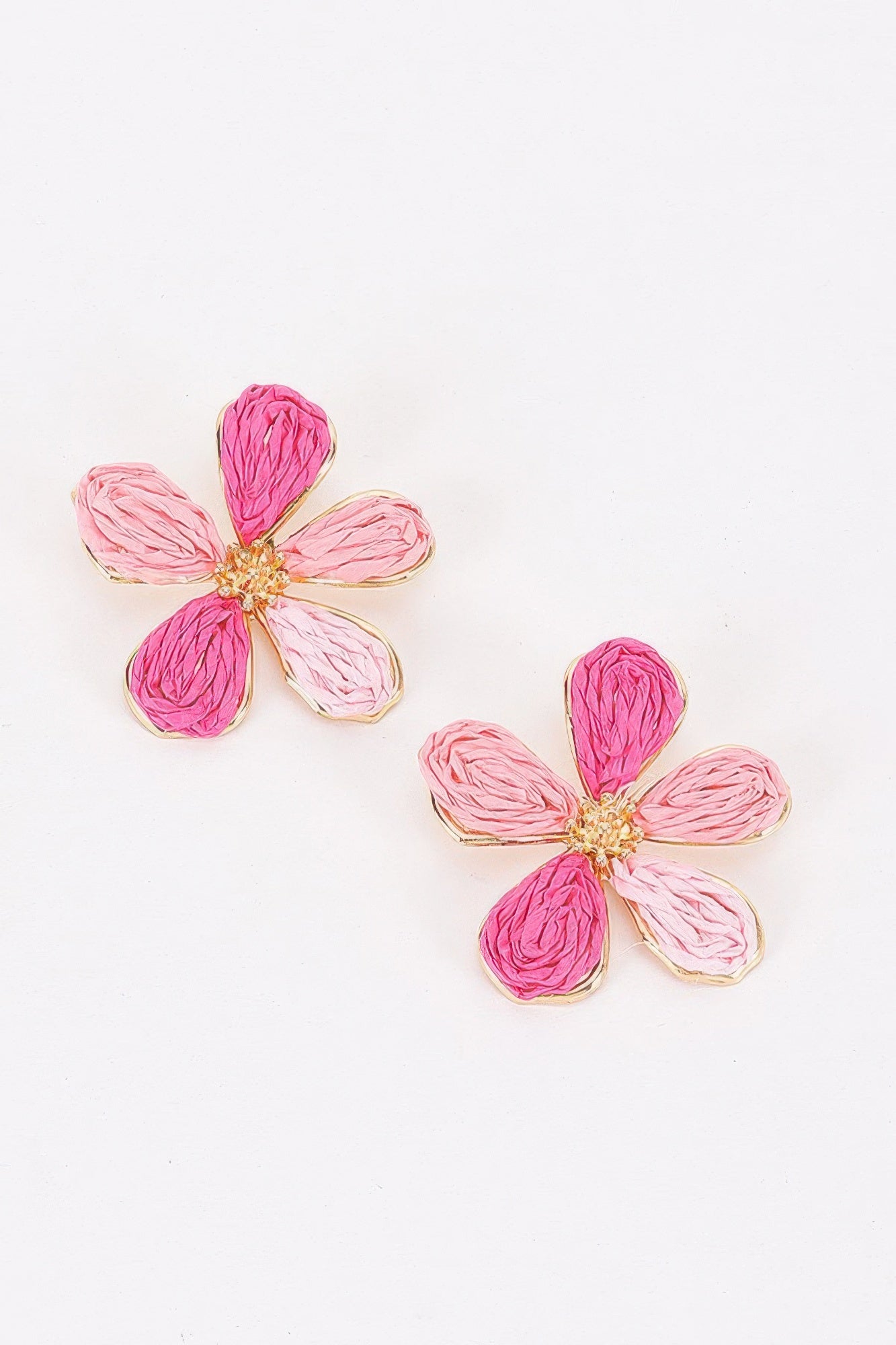Two-tone Raffia Flower Stud Earrings