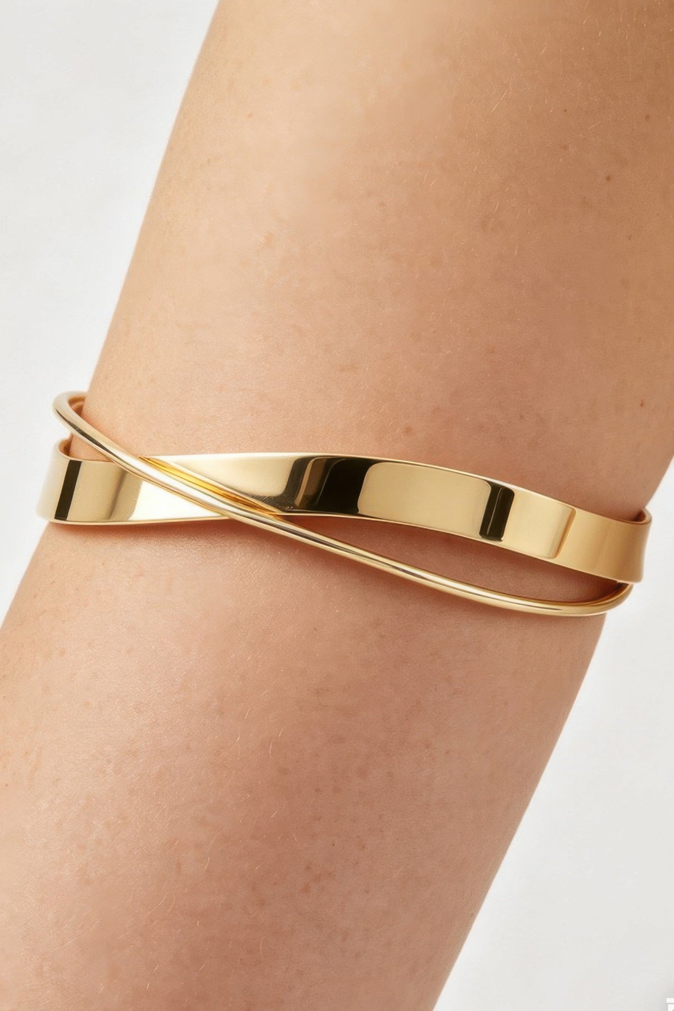 Polished Minimal Wrap Arm Cuff