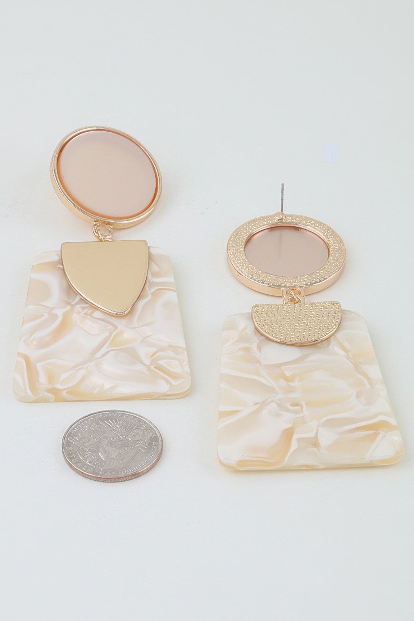 Retro Flake Frame Fashion Earrings