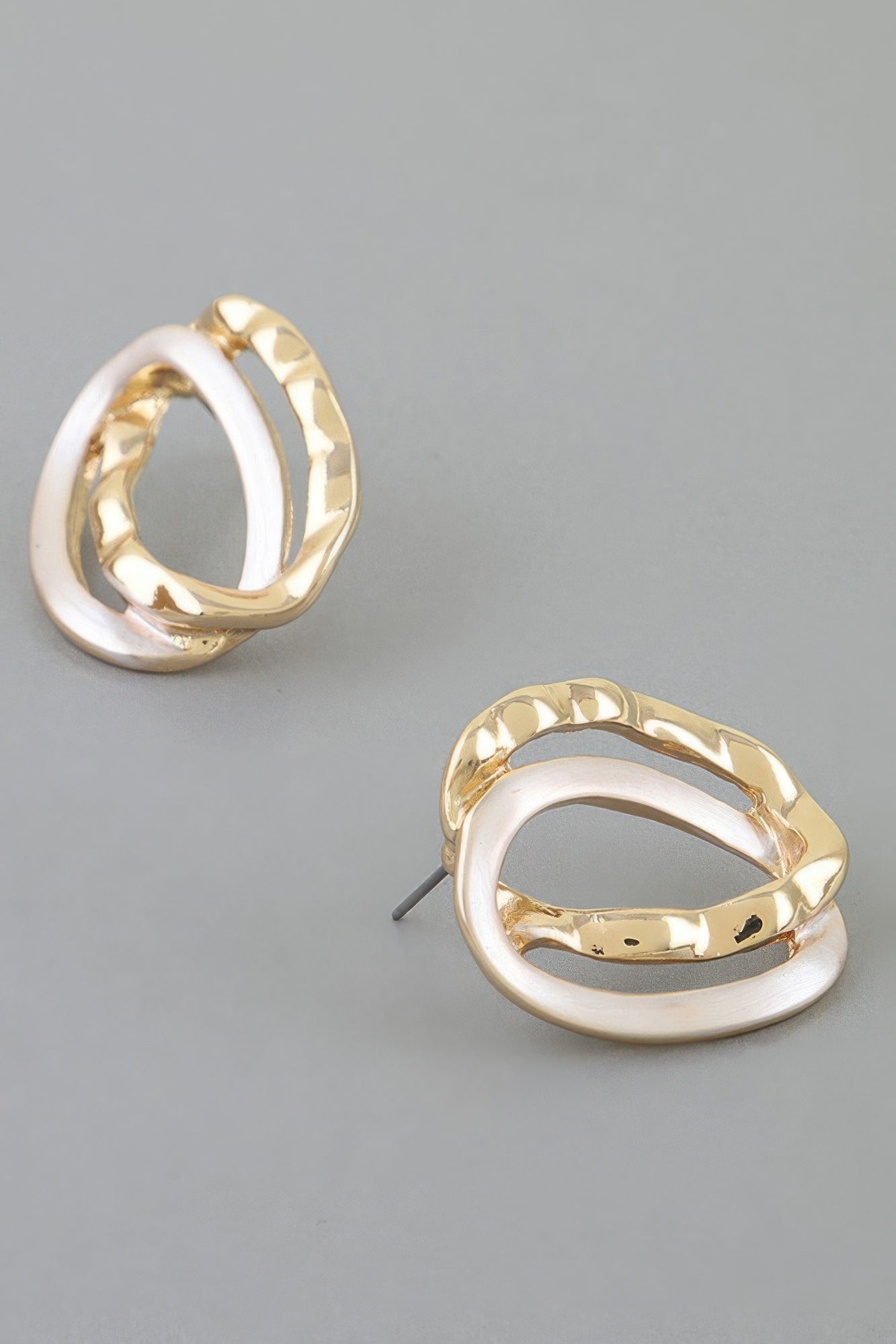 Hammered Double Oo Earrings