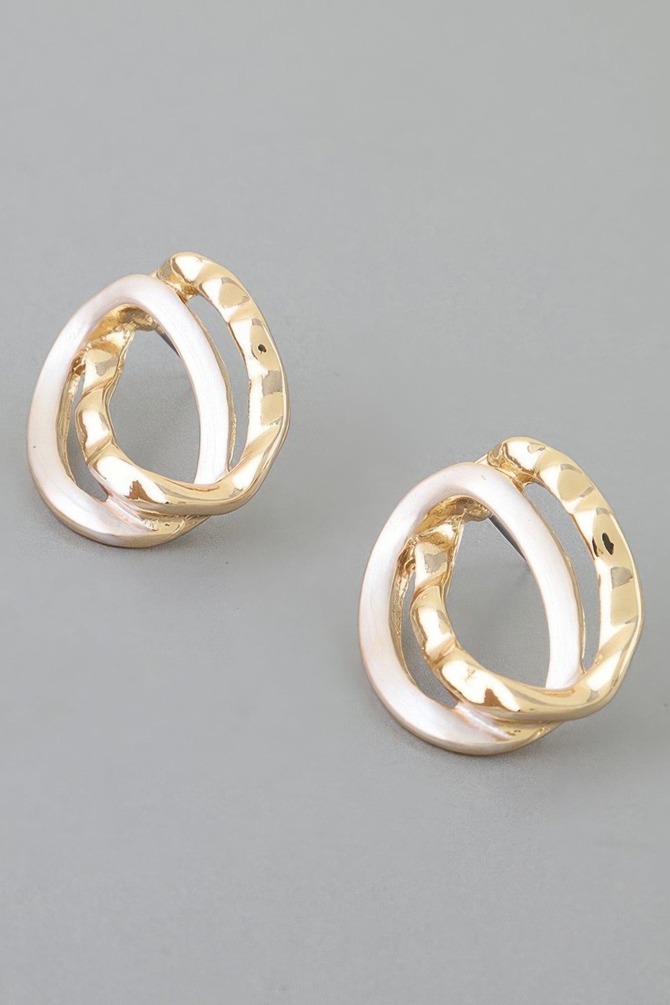 Hammered Double Oo Earrings