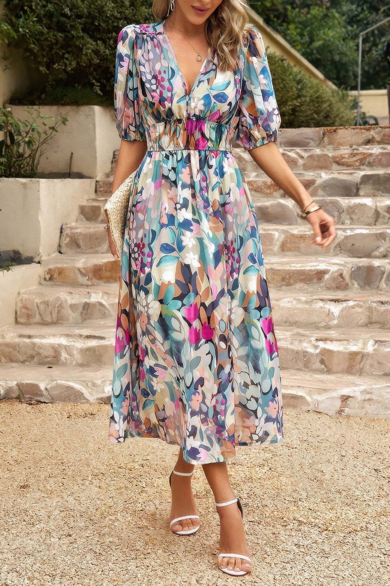 Vestido midi bohemio con cuello en V y cintura elástica. Consulta la tabla de tallas en "más detalles".