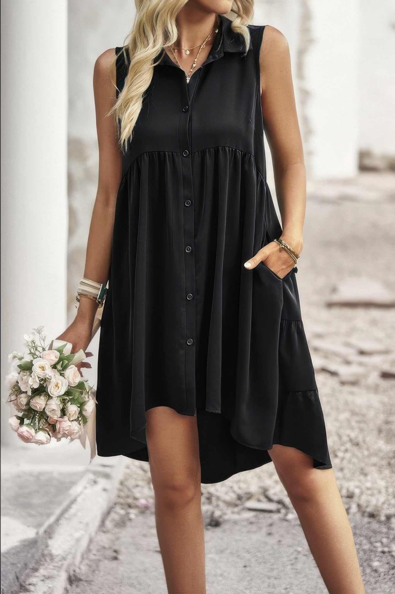 Vestido camisero peplum sin mangas liso. Consulta la tabla de tallas en "más detalles".