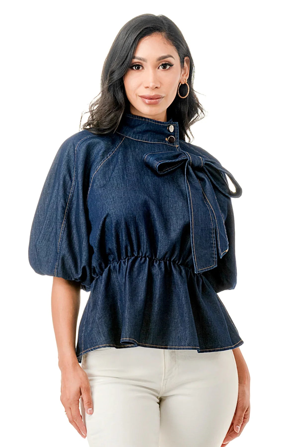 La Blusa Vaquera con Lazo