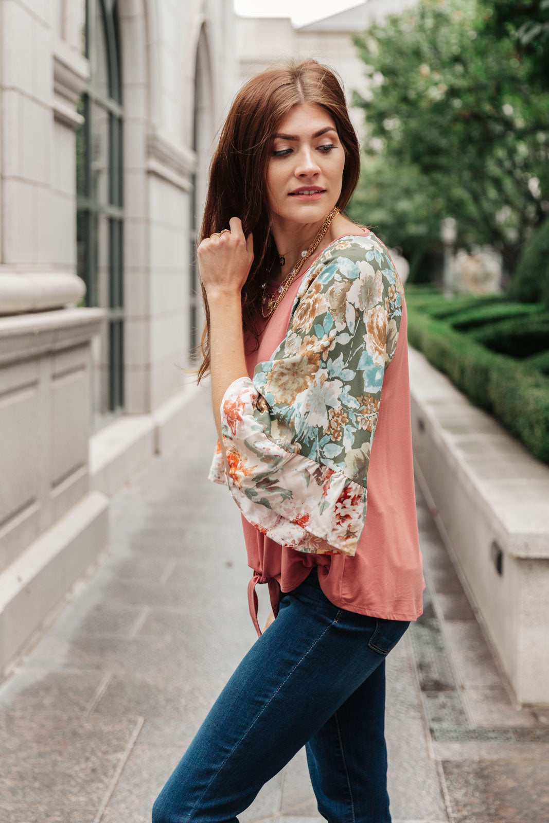 Blusa "Lleva tus flores en las mangas"
