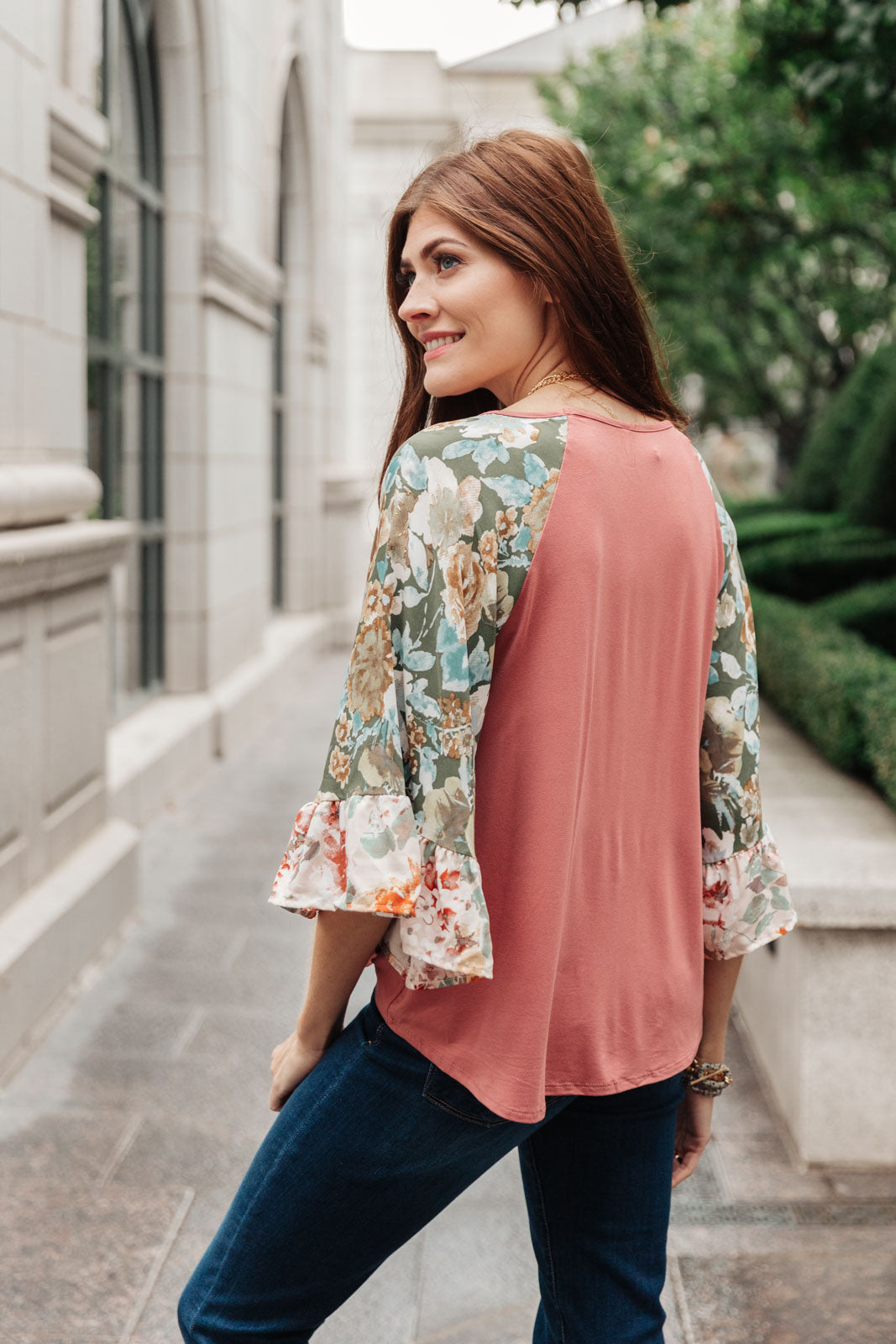 Blusa "Lleva tus flores en las mangas"