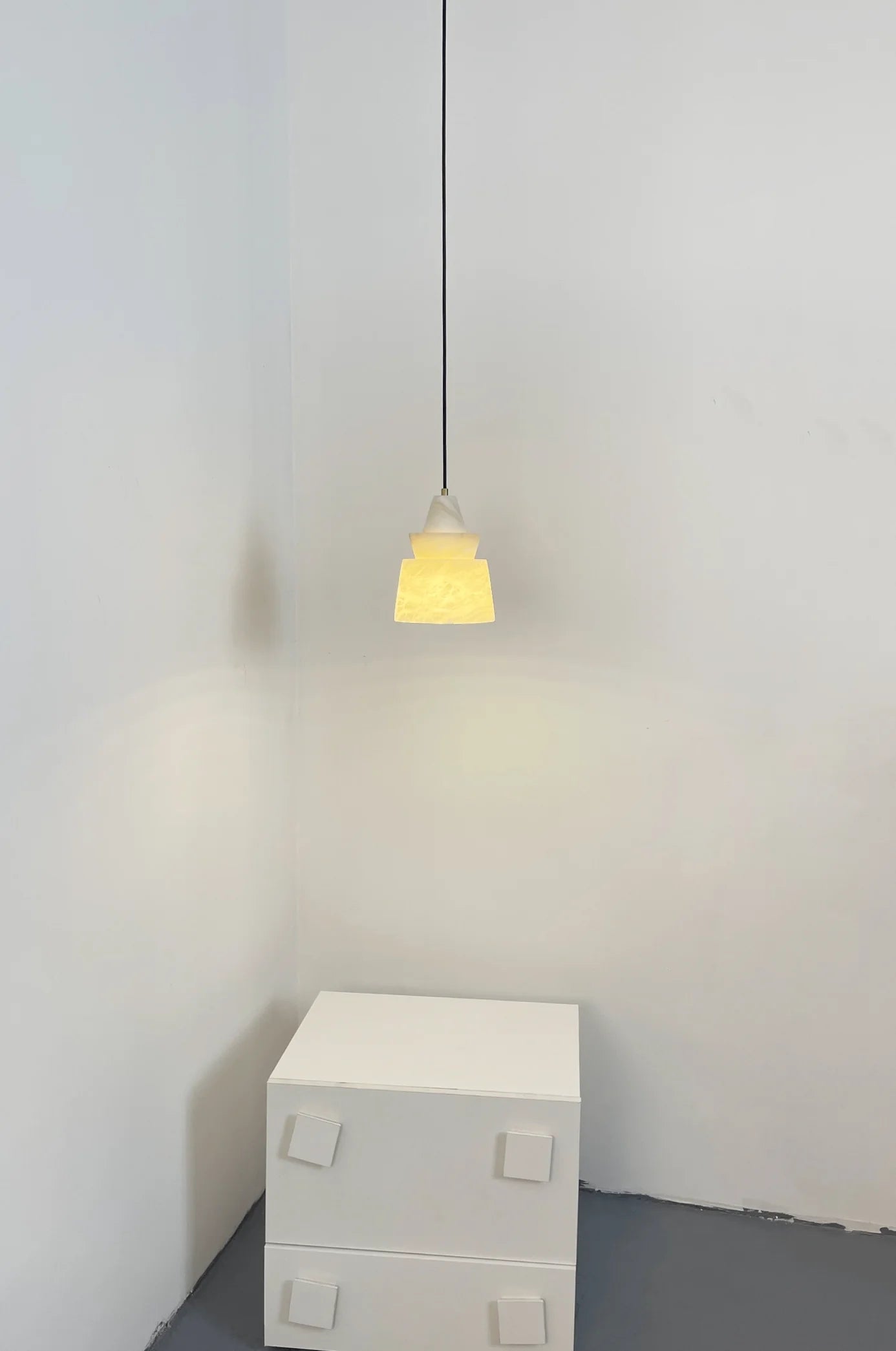 Lámpara colgante de alabastro blanco