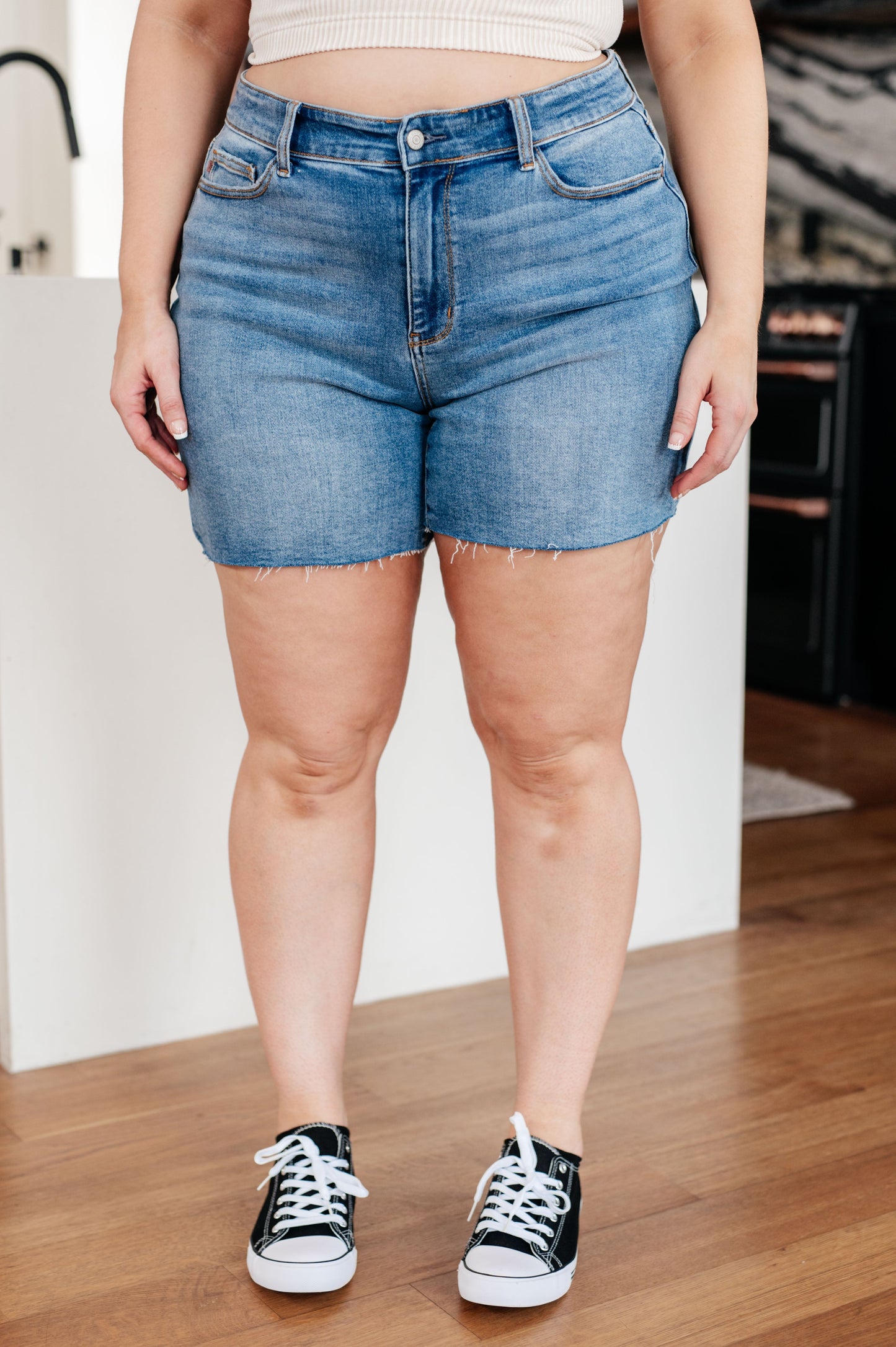 Pantalones cortos de mezclilla Willa High Rise Cutoff