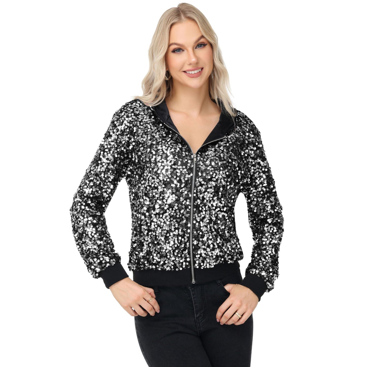 Chaqueta con capucha y cremallera con adornos de lentejuelas y ribetes acanalados