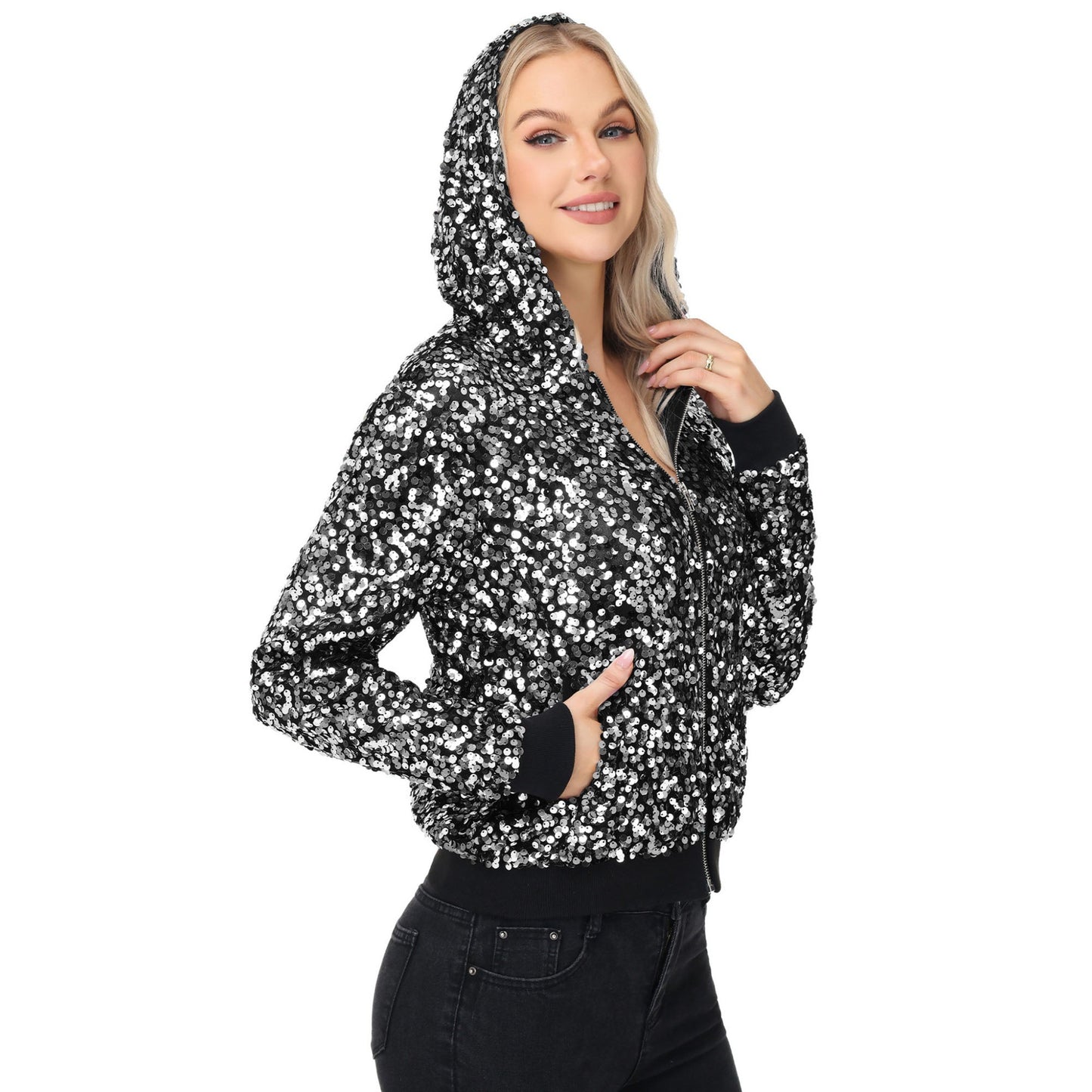 Chaqueta con capucha y cremallera con adornos de lentejuelas y ribetes acanalados