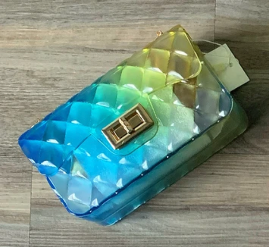 Mini bolso con solapa guateado de gelatina
