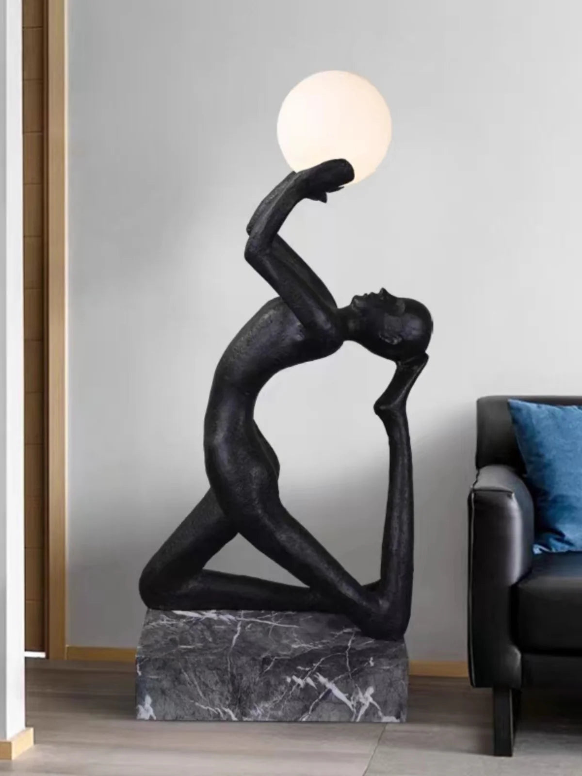 Lámpara de pie Escultura Yoga