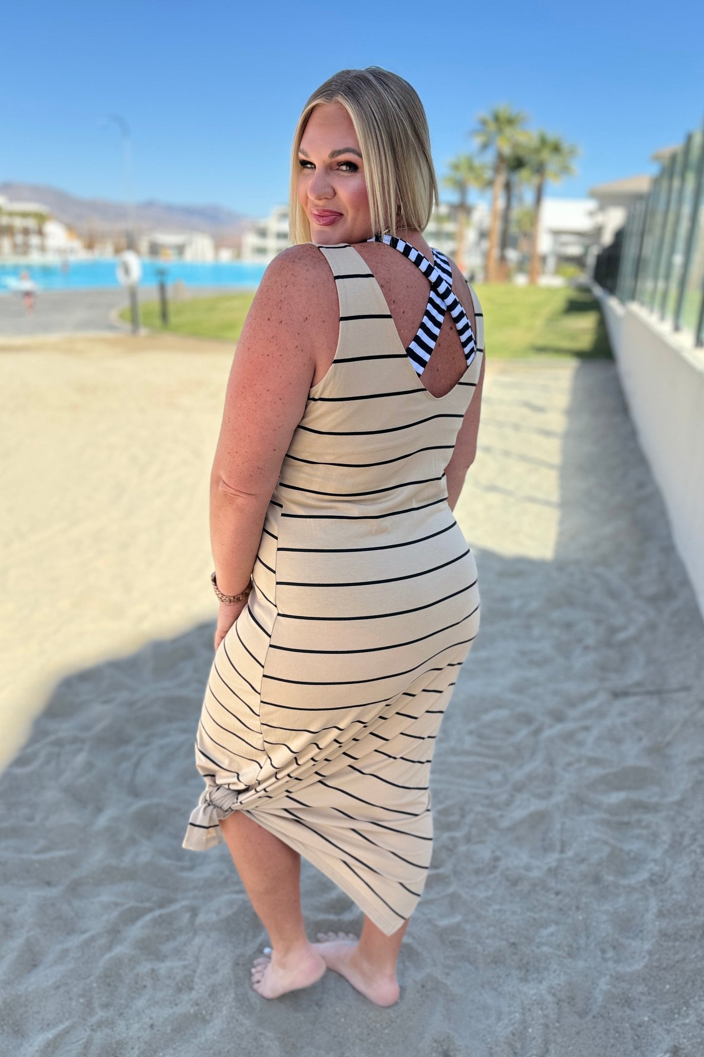 Maxivestido sin mangas Still Got it en caqui