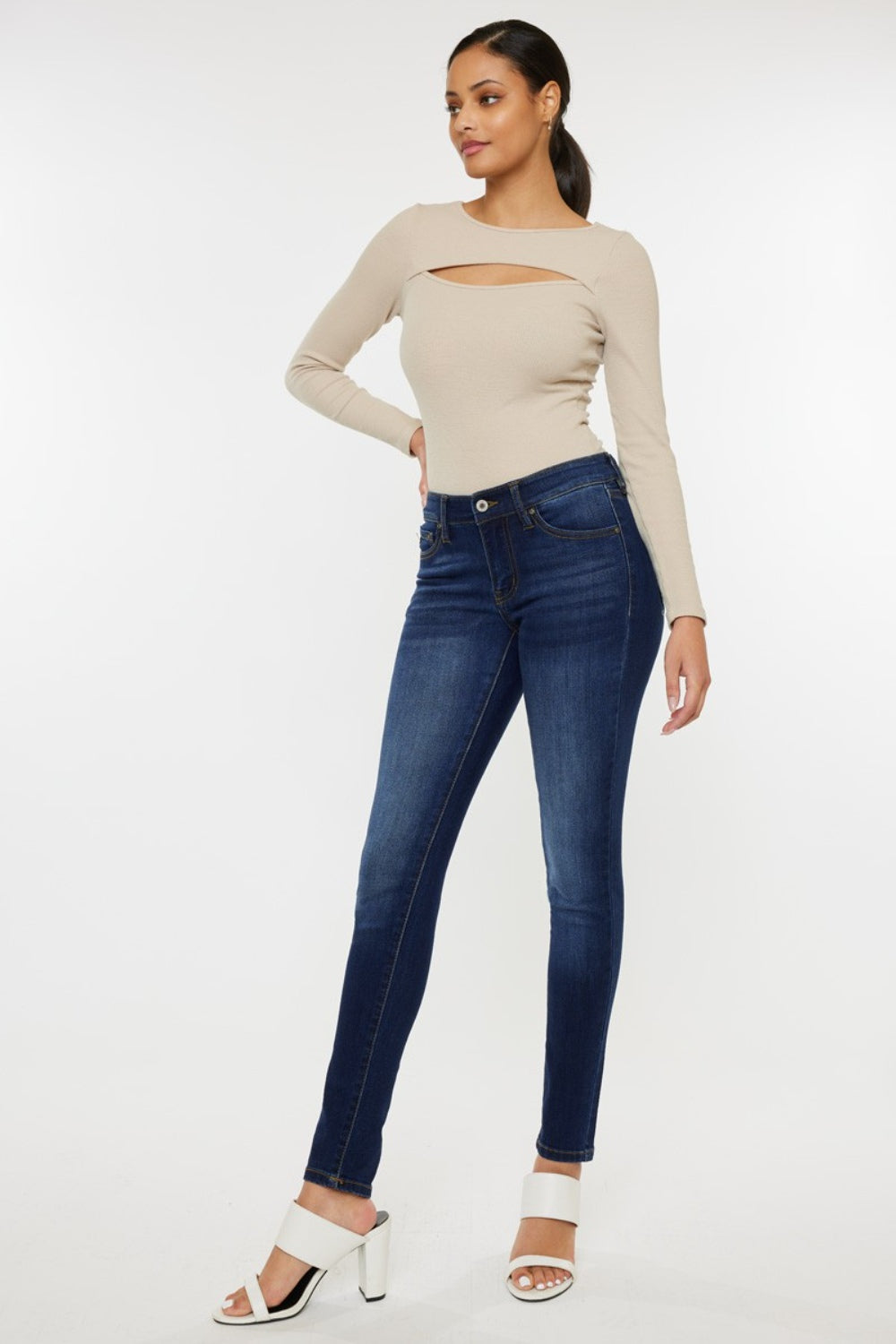 Jeans ajustados Kancan de tiro medio con degradado