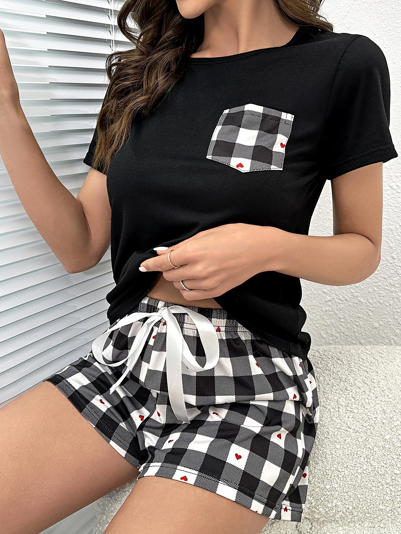 Conjunto de pijama de top y shorts a cuadros con corazón
