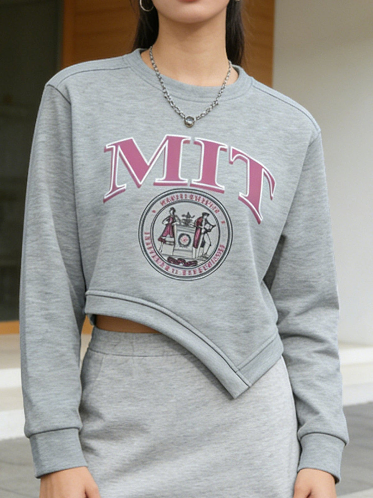 Graphic Round Neck Cropped Sweatshirt