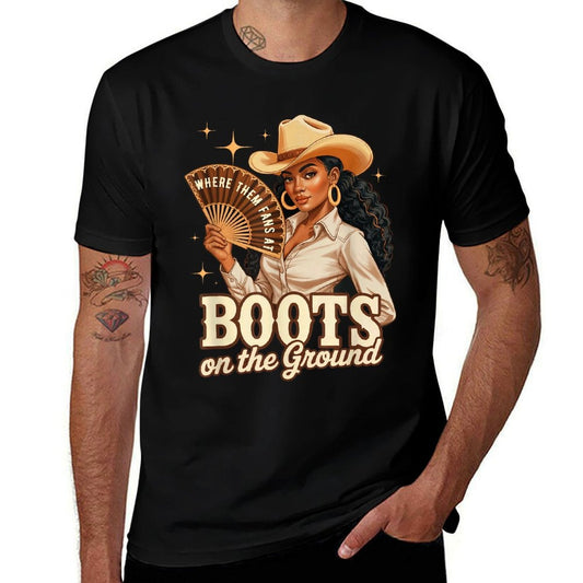 Camiseta ajustada de Juneteenth Melanin Cowgirl Western Rodeo "Boots On Ground"