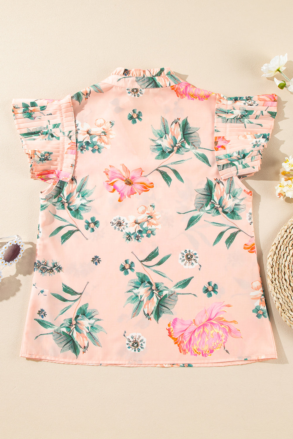 Blusa con estampado floral rosa, volantes, cuello en V y manga plisada