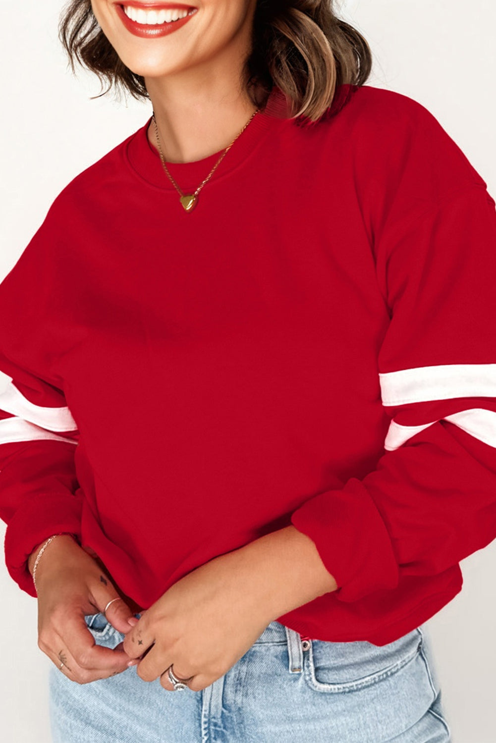 Sudadera Plus con cuello redondo y detalle de rayas universitarias en gris claro