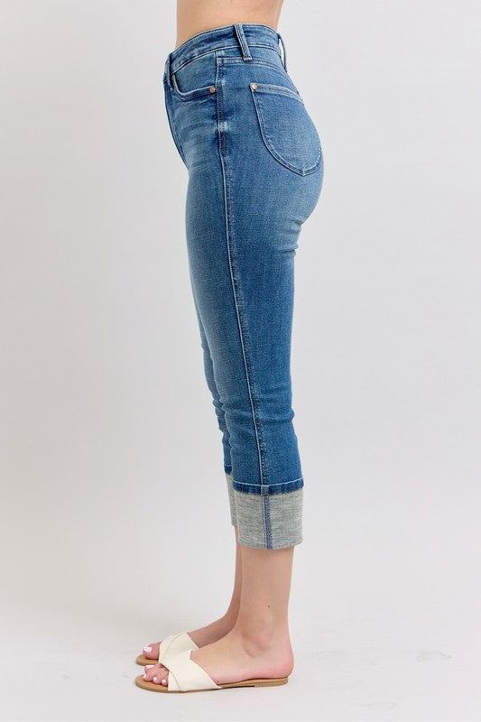 Jeans Capri Pitillo con Puños y Bolsillos Tallas Grandes Judy Blue