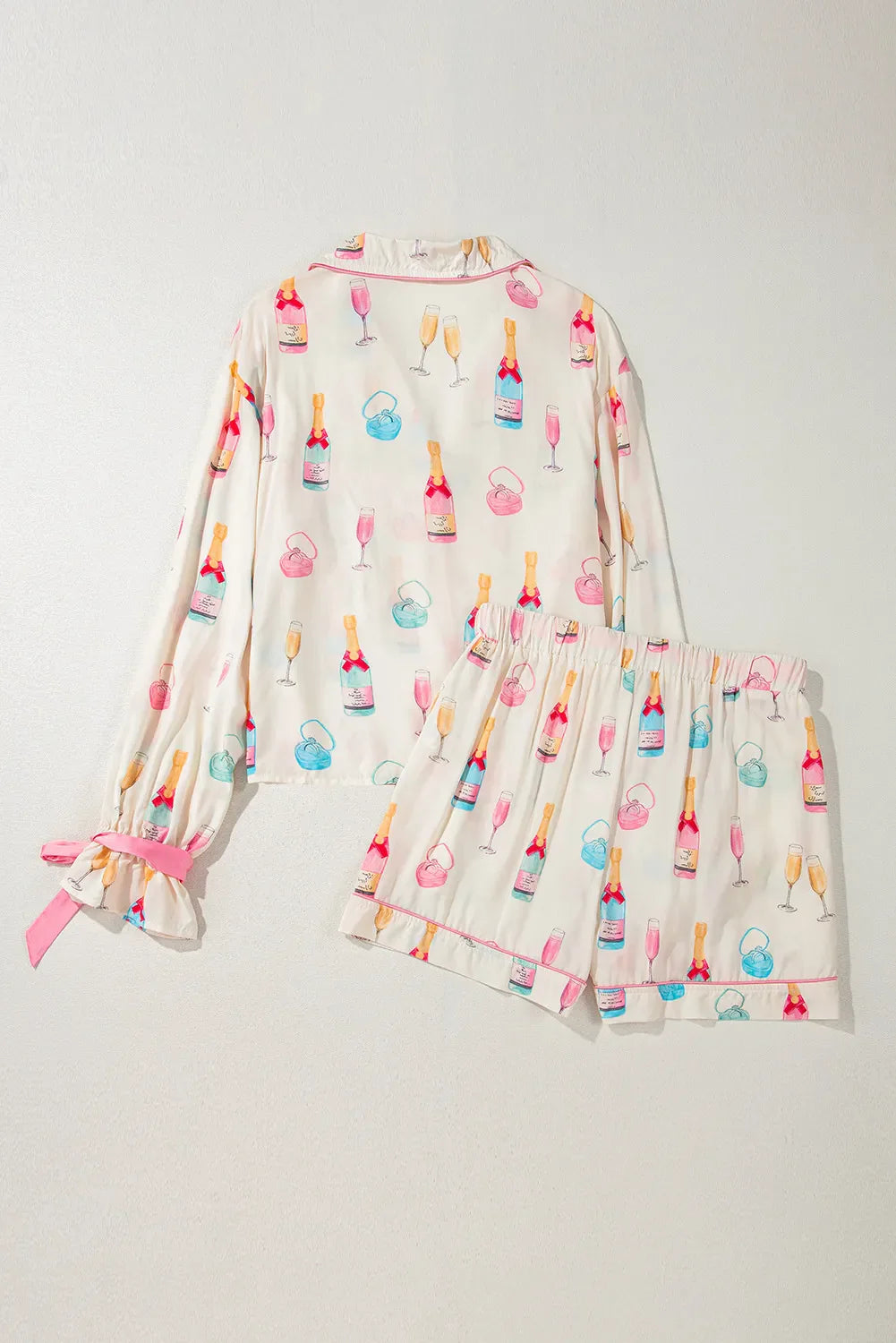Conjunto de descanso de top con cuello y lazo estampado y shorts con cordón