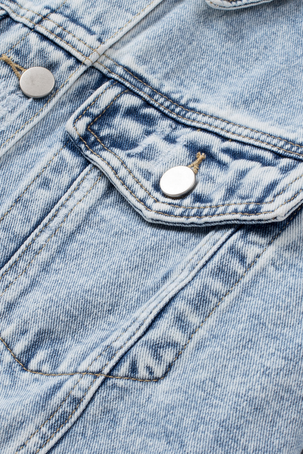 Chaqueta Vaquera Azul Claro Desgastada Rota con Bajo Sin Rematar y Botones