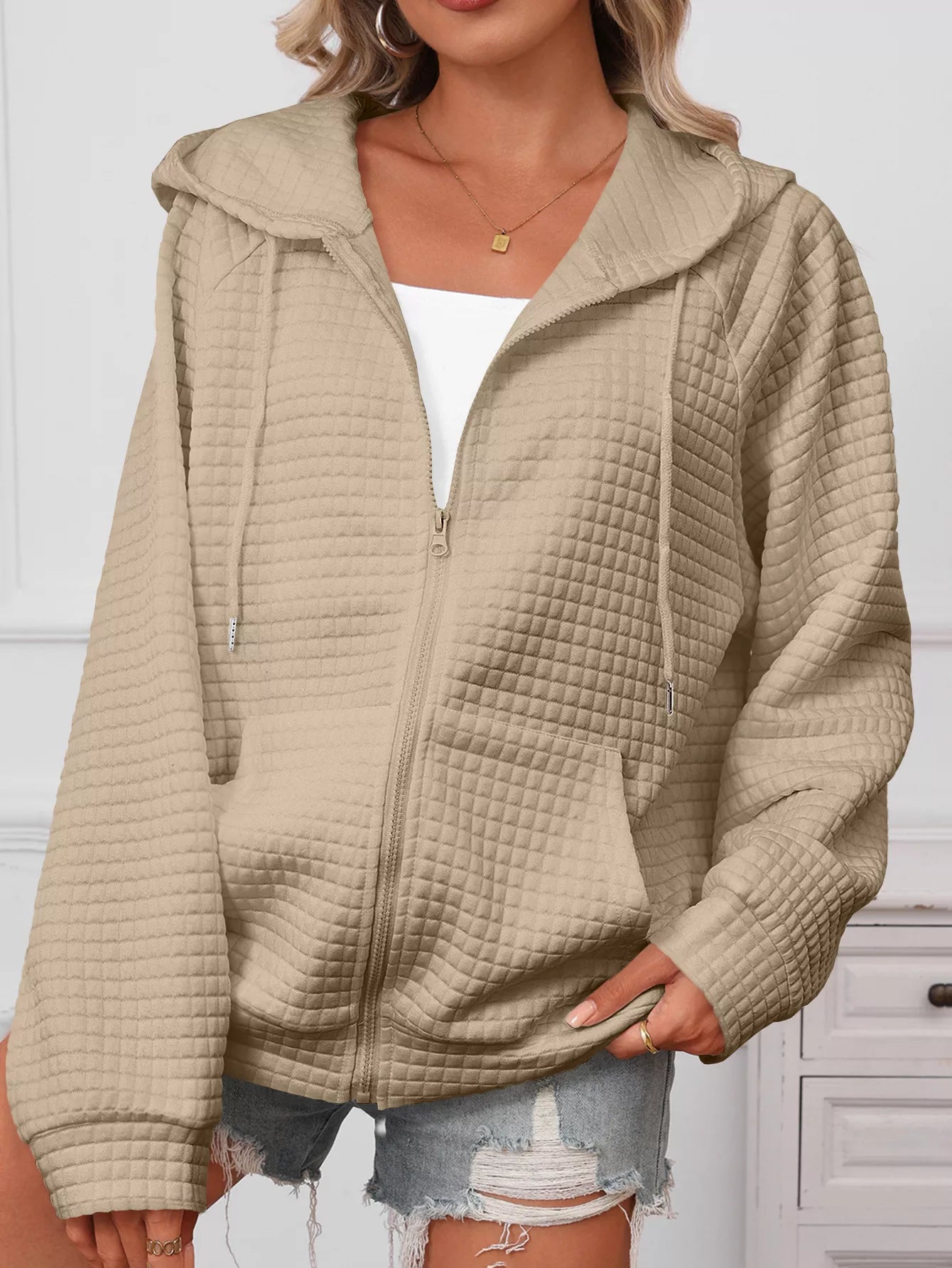 Chaqueta con capucha y cremallera, acolchada con textura, talla grande