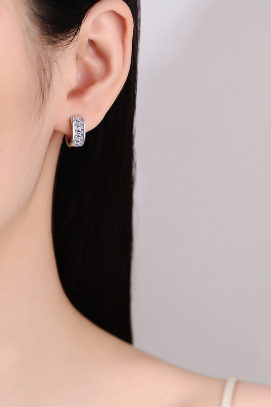 Pendientes Huggie de Plata Esterlina 925 con Moissanita de 1,8 Quilates