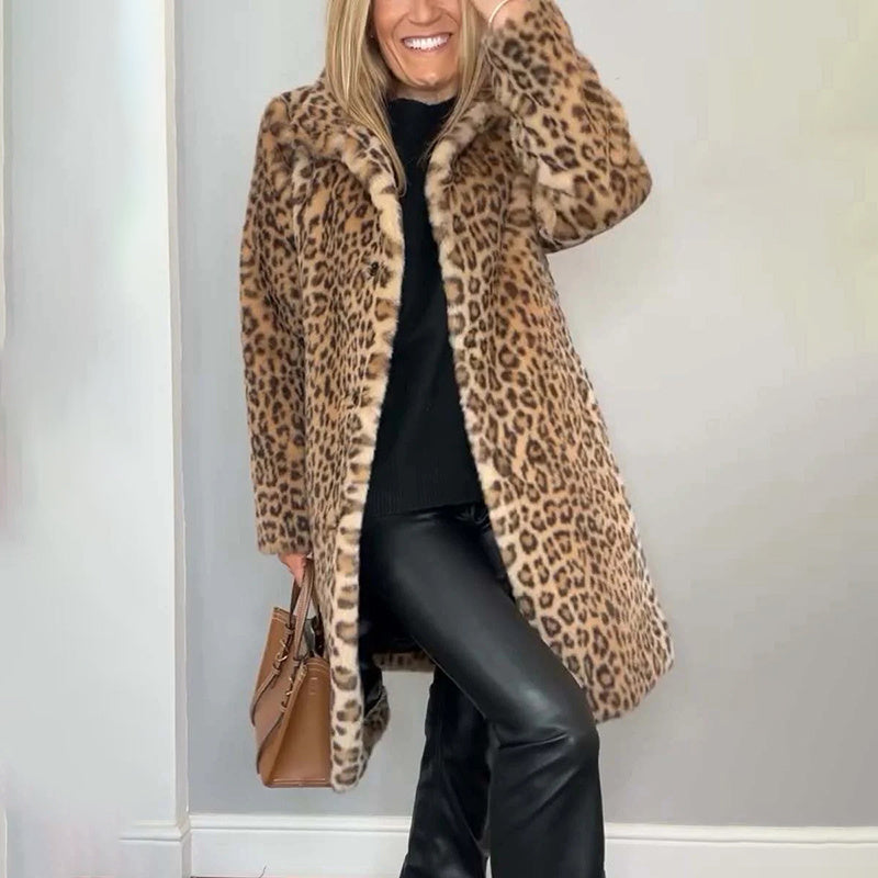 Chaqueta de peluche con estampado de leopardo — Prenda de abrigo cómoda de corte holgado de largo medio