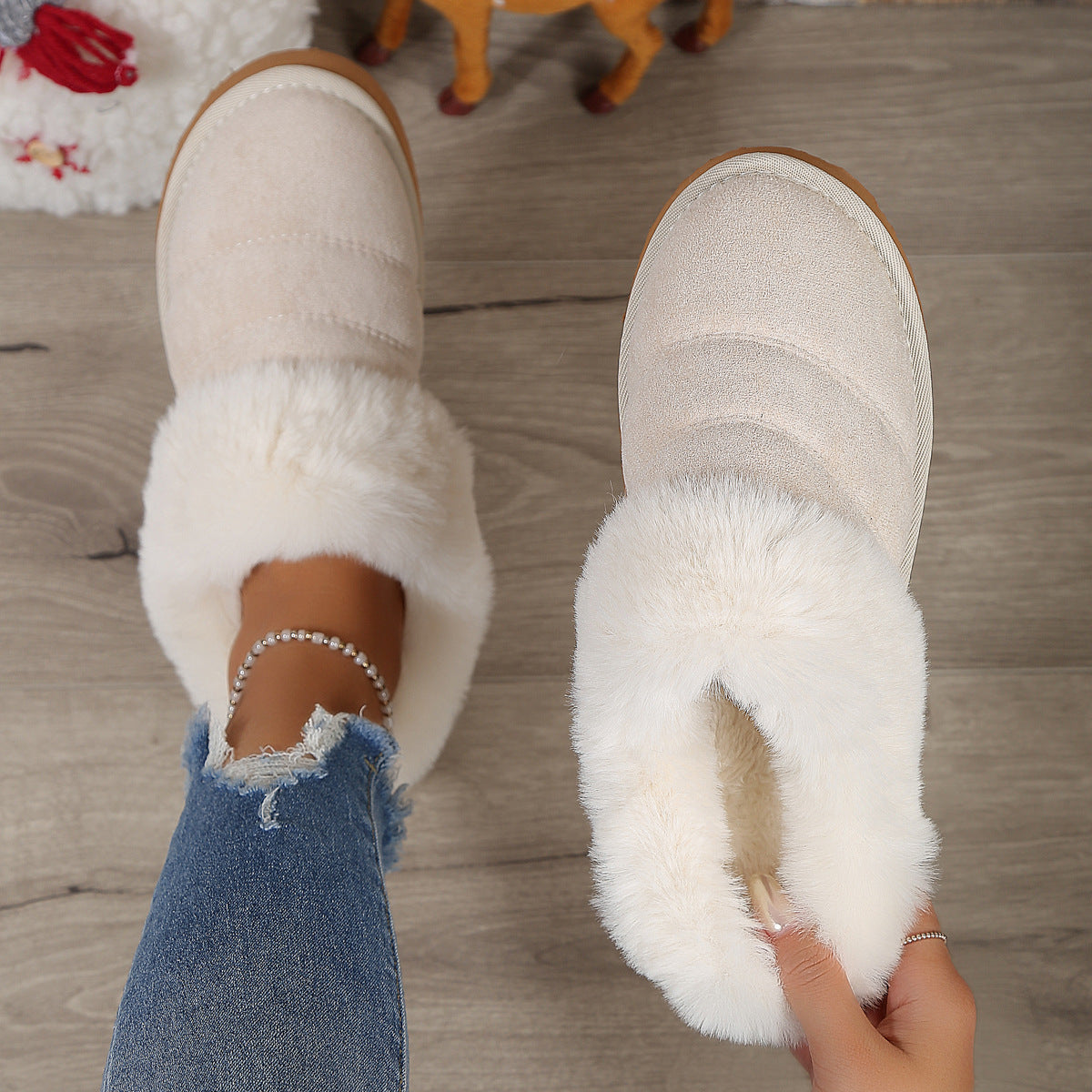 Women's Plush Lined Slippers