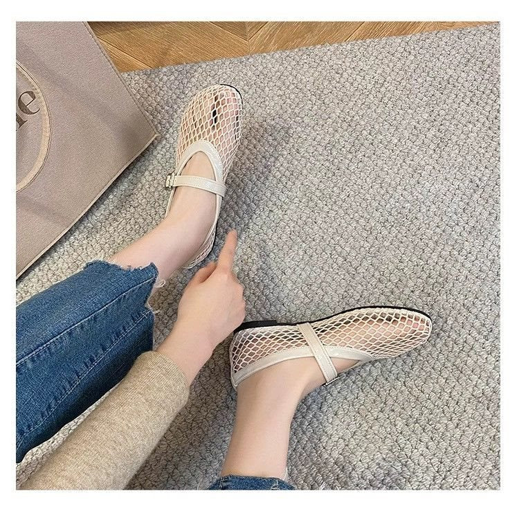 Women's Hollowed-out Breathable Flat Sandals