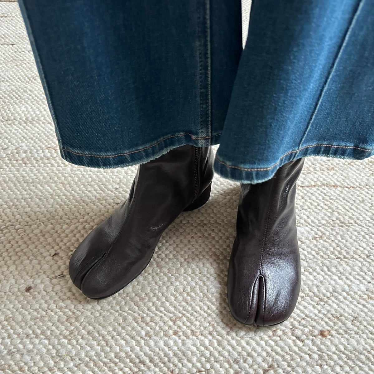 Womens Black Mid-calf Fashion Boots With Chunky Heels
