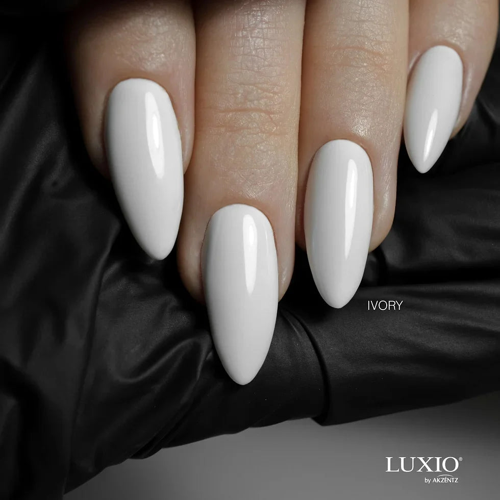 Luxio -  Gel Polish Ivory, 15ml