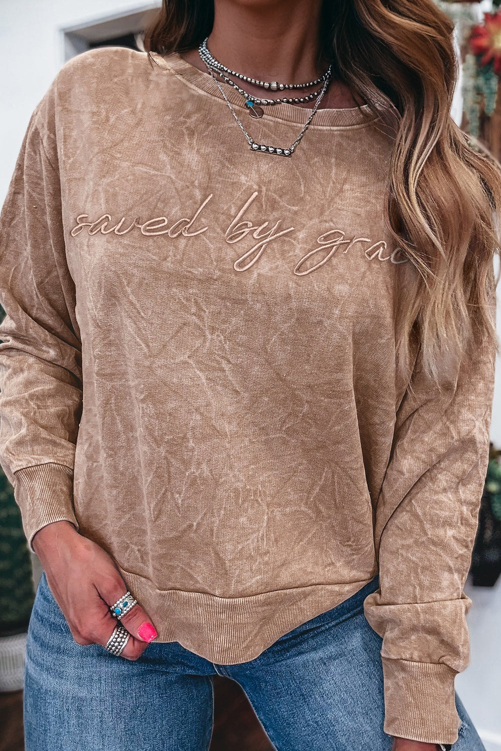 Sudadera holgada con bordado de letras "High-rise saved by grace" y lavado mineral