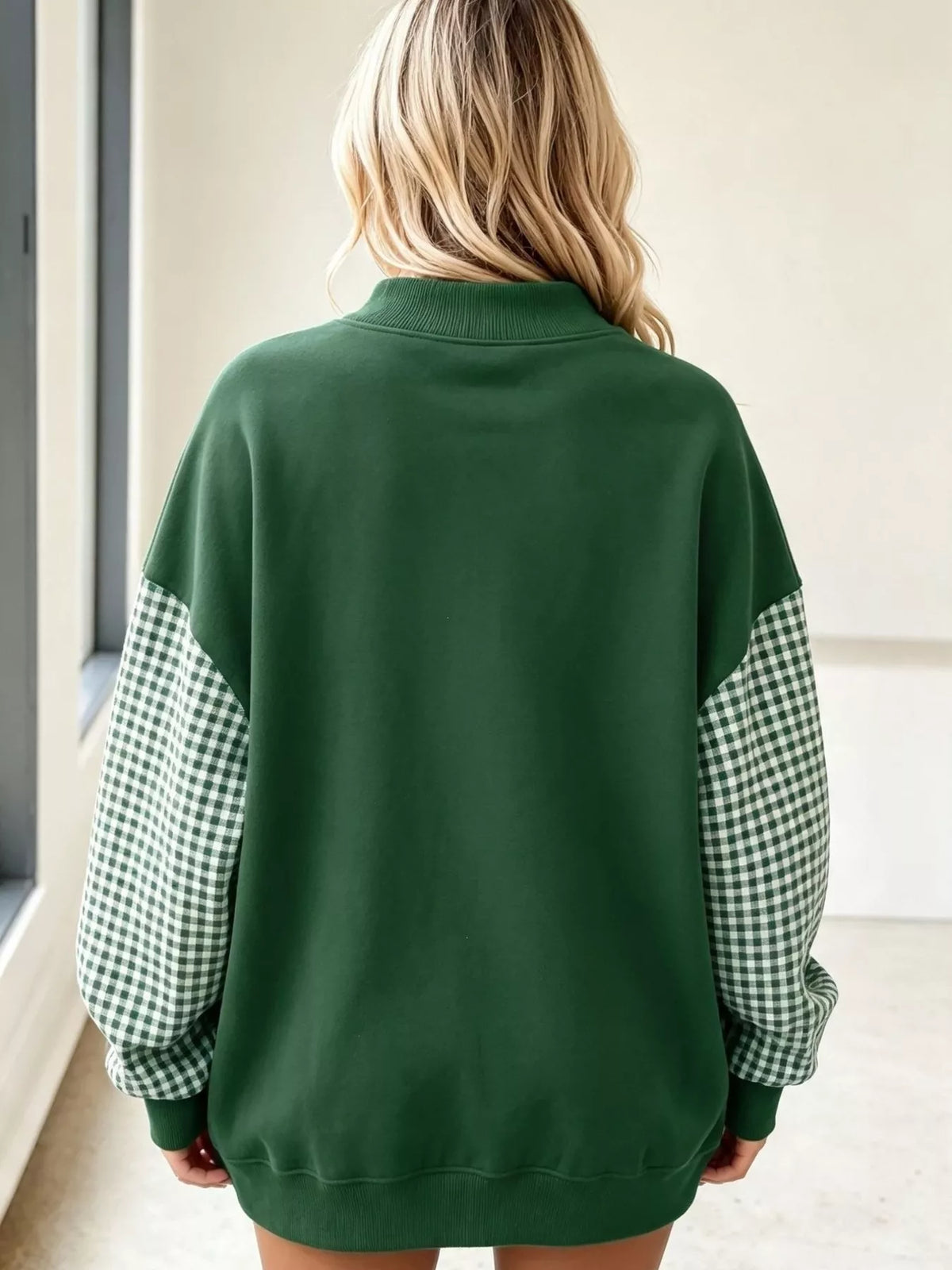 Gingham Sleeves Round Neck Sweatshirt