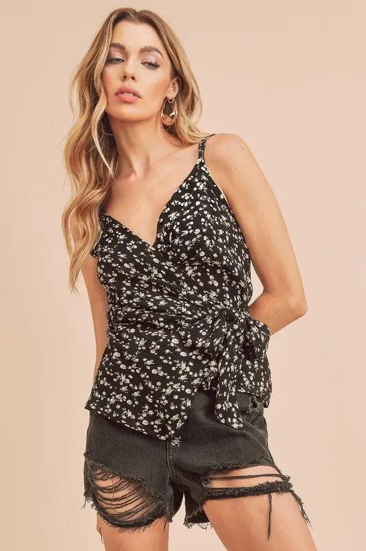 Top cami para mujer - Top cami con diseño floral pequeño, escote cruzado y tirantes ajustables