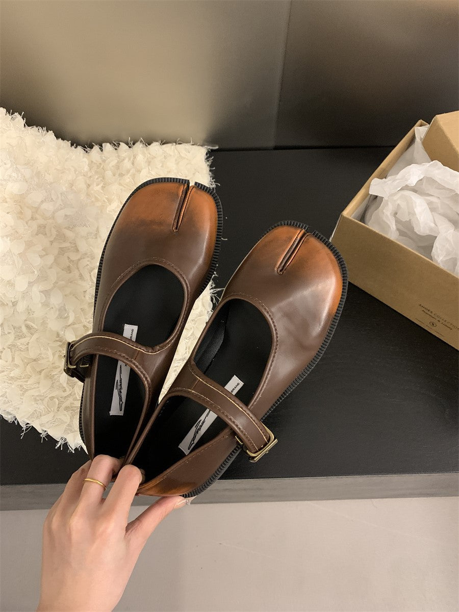 Women's Split-Toe Buckle Mary Jane Pumps