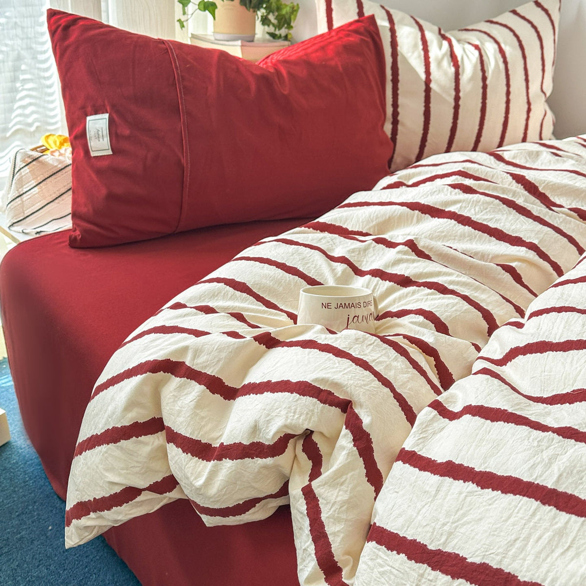 Pattern: Red, Size Specification: 180x220cm - Extra Soft Washed Cotton Four Piece Bedding Set Bed Cover In Heart Patterned Stripes