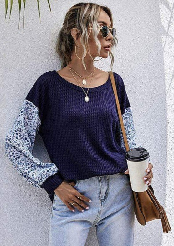 Suéter con estampado floral de dos tonos